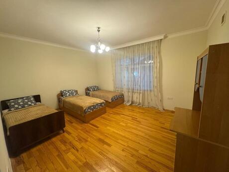 4 otaqlı həyət evi/bağ evi - Quba - 200 m²