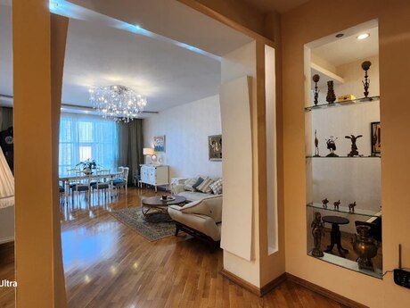 4 otaqlı yeni tikili - Gənclik m. - 172 m²
