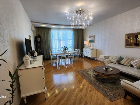 4 otaqlı yeni tikili - Gənclik m. - 172 m²