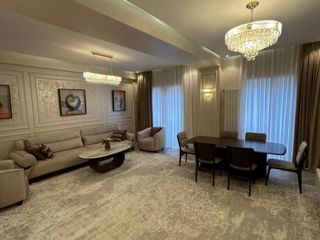 Elan №6105733 - Bakı, Ağ şəhər q., 3 otaqlı, 140 m², 8/8 mərtəbə