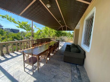 4 otaqlı həyət evi/bağ evi - Görədil q. - 150 m²