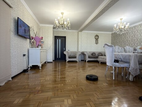 5 otaqlı köhnə tikili - Əhmədli m. - 112 m²