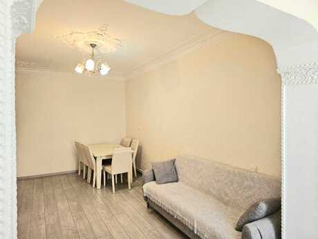 3 otaqlı köhnə tikili - Gənclik m. - 80 m²