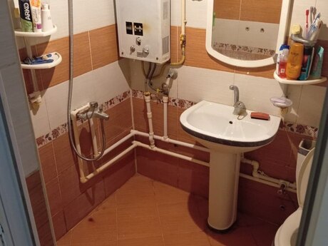 1 otaqlı köhnə tikili - Neftçilər m. - 30 m²