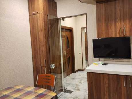 5 otaqlı yeni tikili - Nəriman Nərimanov m. - 210 m²