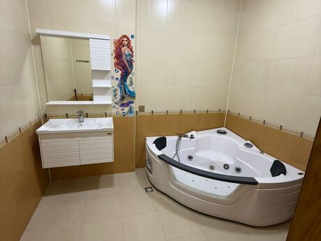 3 otaqlı yeni tikili - Nəsimi r. - 134 m²