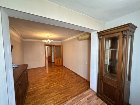 2 otaqlı köhnə tikili - Xalqlar Dostluğu m. - 55 m²