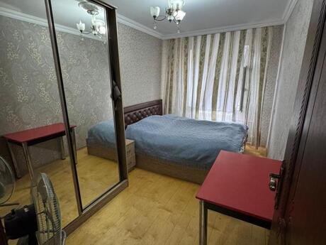 4 otaqlı köhnə tikili - Neftçilər m. - 95 m²