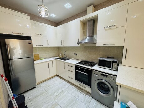 2 otaqlı yeni tikili - Şah İsmayıl Xətai m. - 78 m²