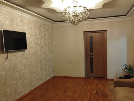 3 otaqlı köhnə tikili - Elmlər Akademiyası m. - 68 m²