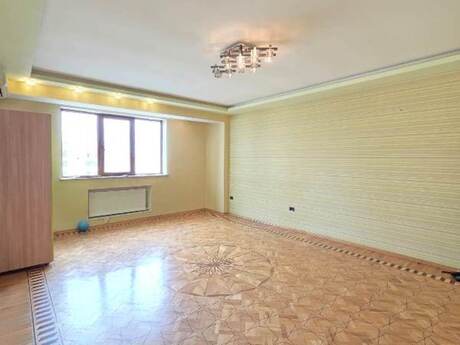 3 otaqlı köhnə tikili - Elmlər Akademiyası m. - 98 m²