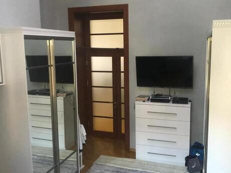 3 otaqlı köhnə tikili - Sahil m. - 128 m²