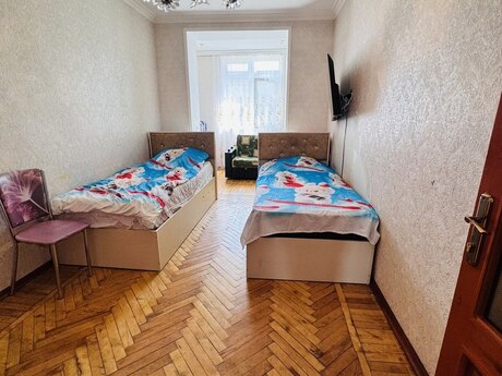 3 otaqlı köhnə tikili - Qara Qarayev m. - 85 m²