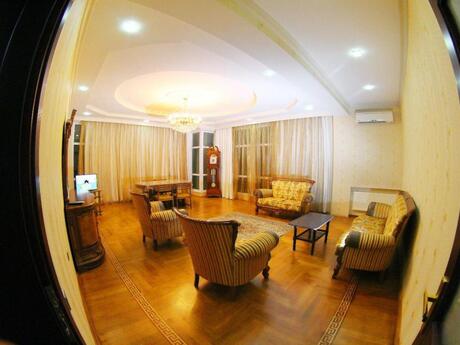 5 otaqlı ofis - 28 May m. - 260 m²