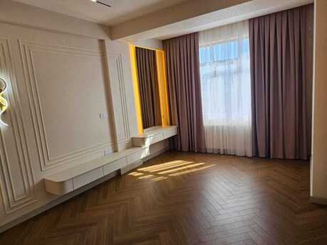 3 otaqlı mənzil, 120 m², İnşaatçılar: 370 000 ₼ 2