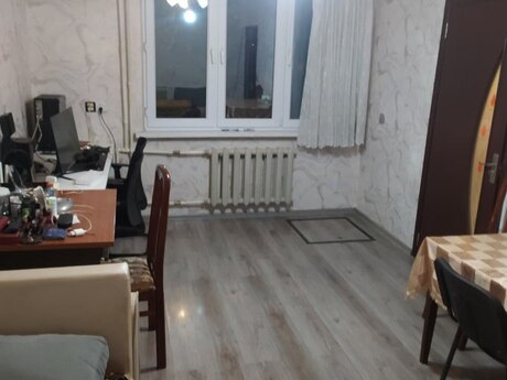 2 otaqlı köhnə tikili - 7-ci mikrorayon q. - 52 m²