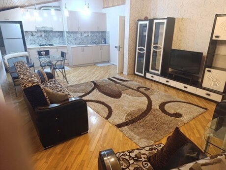 3 otaqlı yeni tikili - 8 Noyabr m. - 130 m²