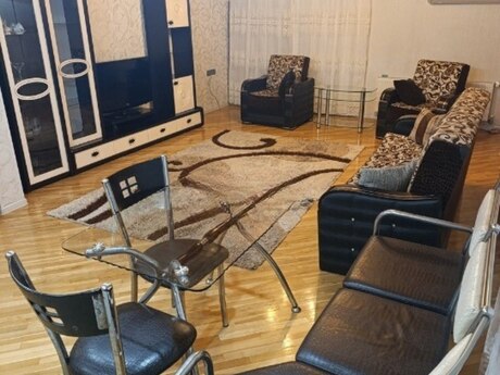 3 otaqlı yeni tikili - 8 Noyabr m. - 130 m²