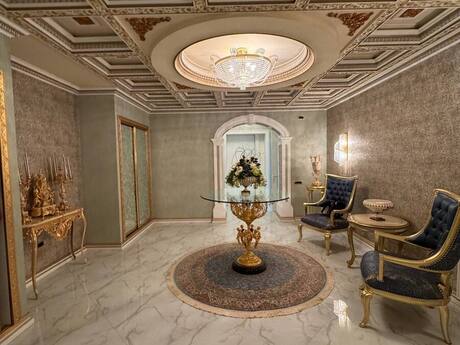 10 otaqlı həyət evi/bağ evi - Novxanı q. - 750 m²