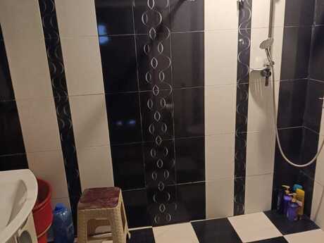 3 otaqlı köhnə tikili - Elmlər Akademiyası m. - 73 m²