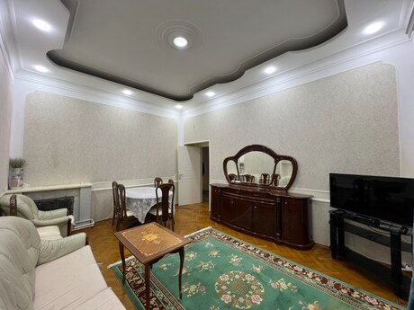 3 otaqlı köhnə tikili - Sahil m. - 100 m²