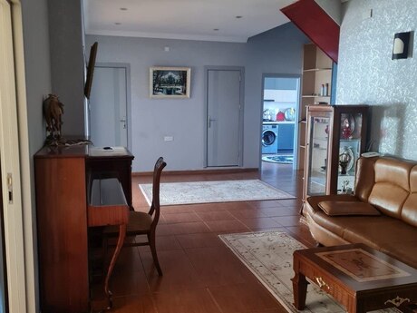 4 otaqlı yeni tikili - Nəsimi r. - 240 m²