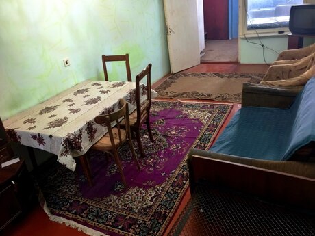 2 otaqlı həyət evi/bağ evi - İnşaatçılar m. - 75 m²