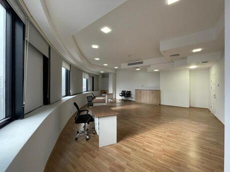 Elan №6106092 - Bakı, Xətai r., 4 otaqlı, 242 m²
