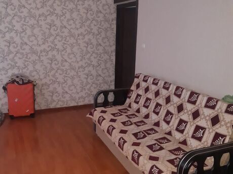 2 otaqlı köhnə tikili - Həzi Aslanov q. - 45 m²