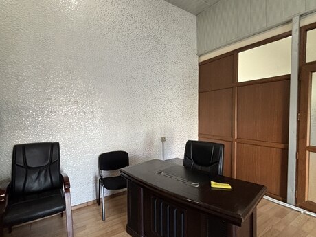 1 otaqlı ofis - Qara Qarayev m. - 24 m²