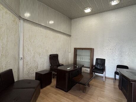 1 otaqlı ofis - Qara Qarayev m. - 24 m²