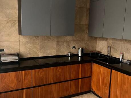 3 otaqlı köhnə tikili - İçəri Şəhər m. - 150 m²