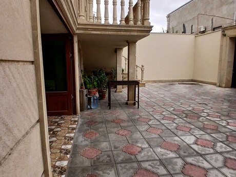 6-комн. дом/дача - Бинагадинский р. - 330 м²
