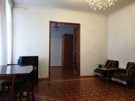 3-комн. вторичка - м. 28 мая - 85 м²