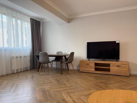 Elan №6106176 - Bakı, 28 May m., 2 otaqlı, 65 m², 4/9 mərtəbə