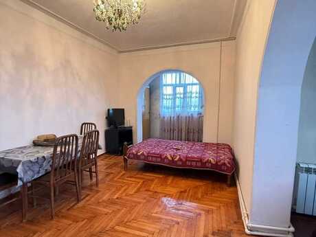 1 otaqlı köhnə tikili - İnşaatçılar m. - 45 m²