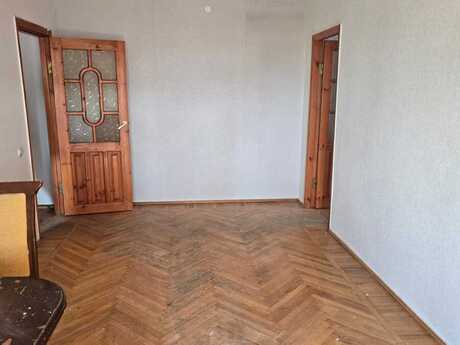 2 otaqlı köhnə tikili - Elmlər Akademiyası m. - 63 m²