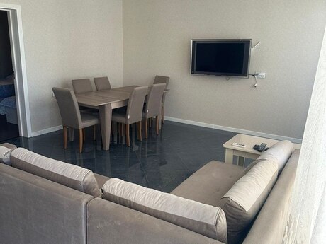 4 otaqlı həyət evi/bağ evi - Şüvəlan q. - 137 m²
