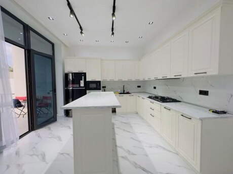 5-комн. дом/дача - пос. Бильгях - 400 м²