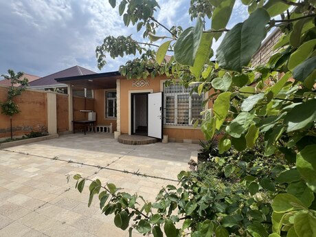 4 otaqlı həyət evi/bağ evi - Biləcəri q. - 94 m²