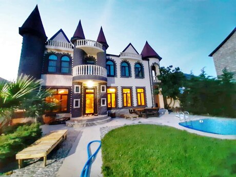 4 otaqlı həyət evi/bağ evi - Mərdəkan q. - 200 m²