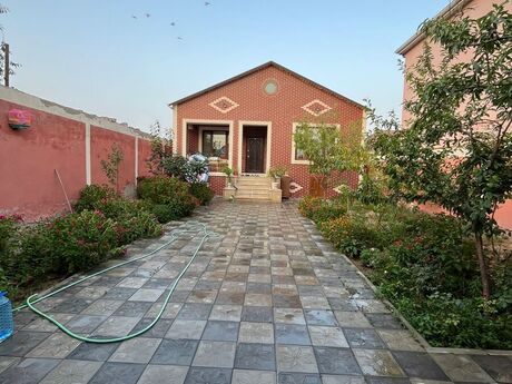 4 otaqlı həyət evi/bağ evi - Şağan q. - 100 m²