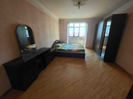 3 otaqlı köhnə tikili - İnşaatçılar m. - 70 m²