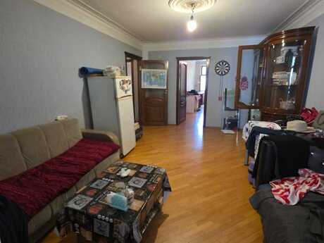 3 otaqlı köhnə tikili - İnşaatçılar m. - 70 m²
