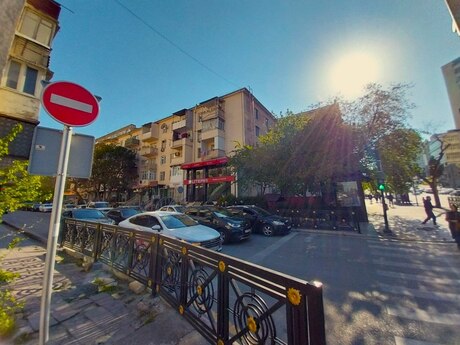 1 otaqlı köhnə tikili - Elmlər Akademiyası m. - 38 m²