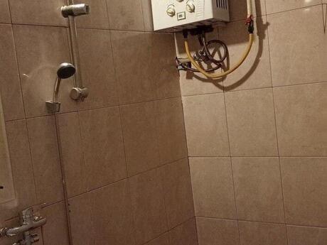 3 otaqlı köhnə tikili - Memar Əcəmi m. - 55 m²