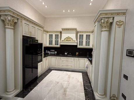 3 otaqlı köhnə tikili - Sahil m. - 213 m²