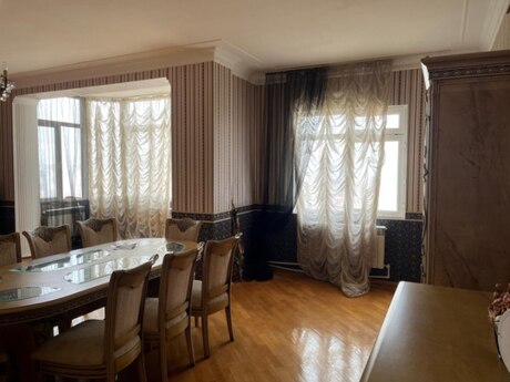 4 otaqlı yeni tikili - İnşaatçılar m. - 140 m²