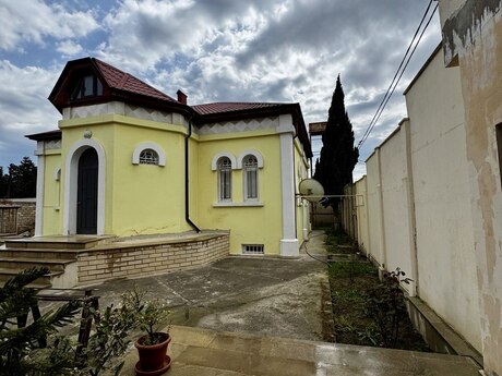3 otaqlı həyət evi/bağ evi - Həzi Aslanov q. - 110 m²