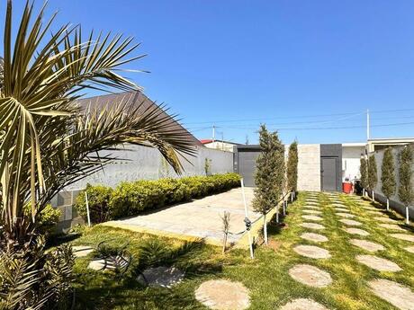 5 otaqlı həyət evi/bağ evi - Mərdəkan q. - 200 m²